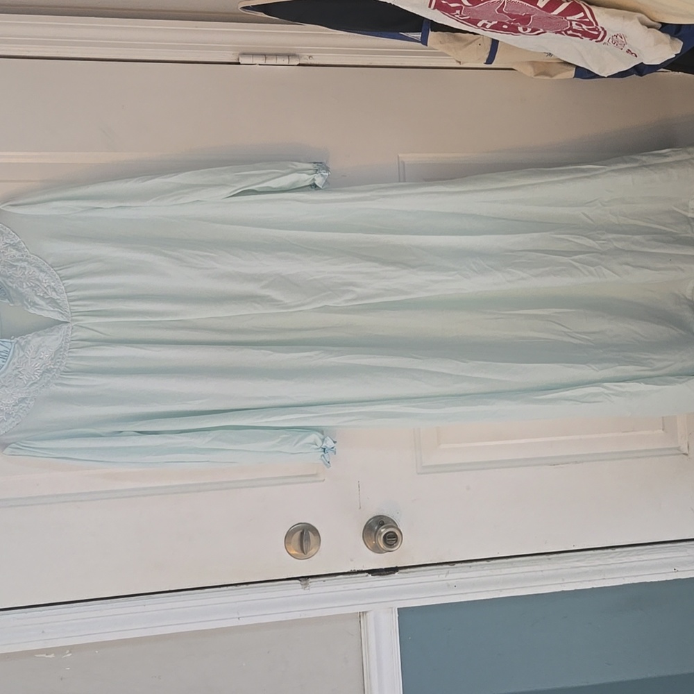 Vintage APPLAUSE Light Blue Lace-Trimmed Nightgown